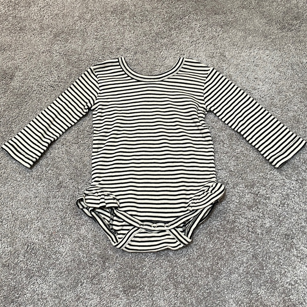 Kate Quinn Stripe Ruffle Leg